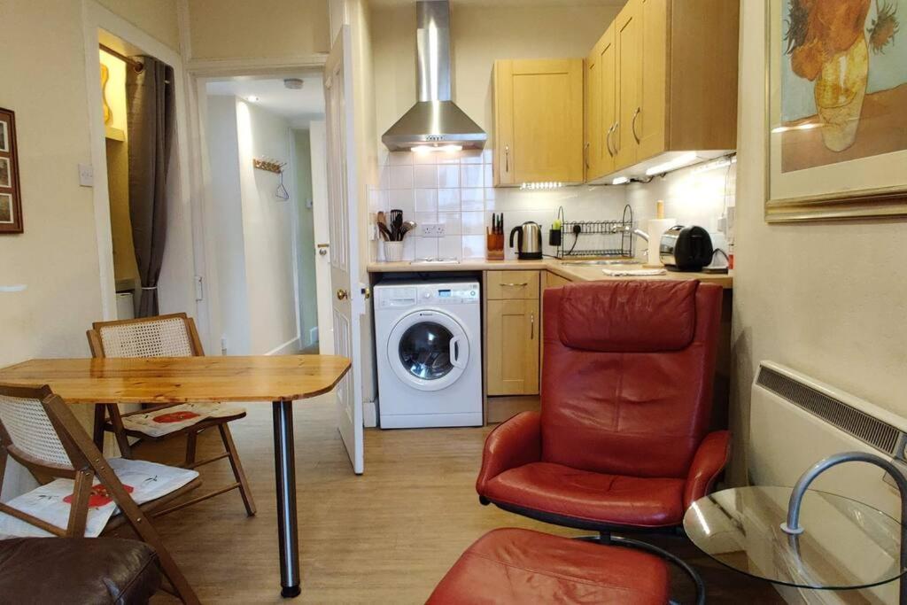 Royal Mile Apt, Just 1 Min From Edinburgh Castle! エクステリア 写真